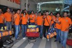 Ritesh Deshmukh, Genelia D Souza with Team Veer Marathi returns from Ranchi in Mumbai on 25th Feb 2013 (14).JPG